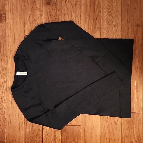 Lululemon Rest Less Pullovers 8 - Picture 6 of 10